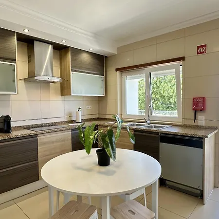 Villa Aguia - Private Pool - 10 Pax - Albufeira